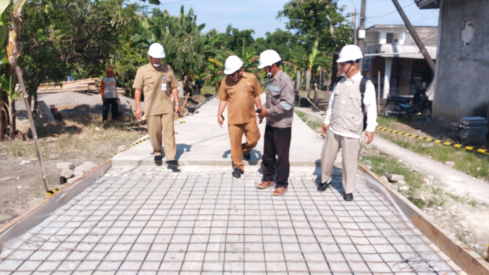 Monev BKK Desa Sugihwaras: Camat Supranata Pimpin Tinjauan Kualitas Pembangunan Desa