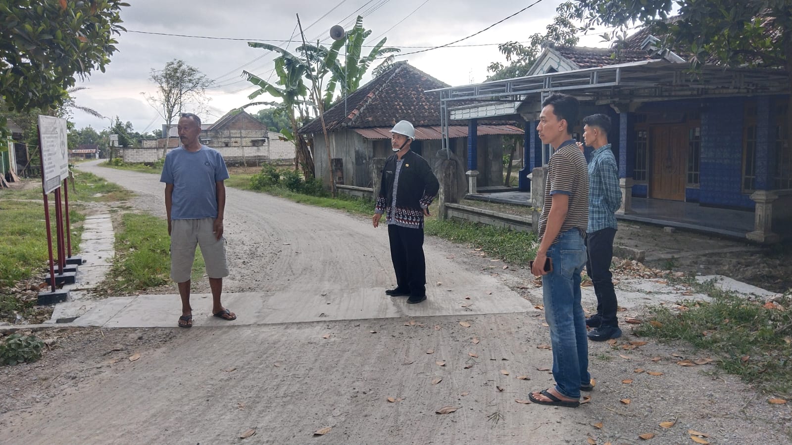 Pastikan Keterlaksanaan Program, Camat Supranata Pimpin Monitoring BKKDesa Trate