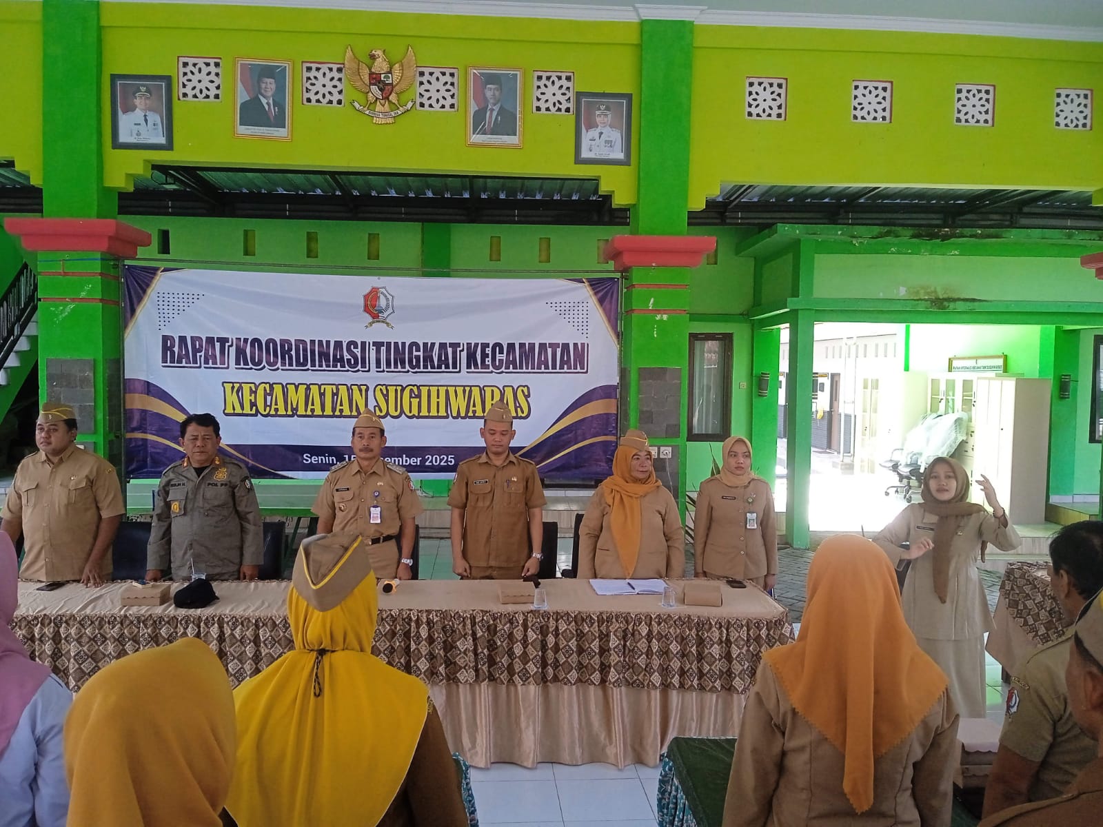 RAPAT KOORDINASI TINGKAT KECAMATAN yang dipimpin oleh Bpk Camat SUPRANATA.S.Sos .MM
